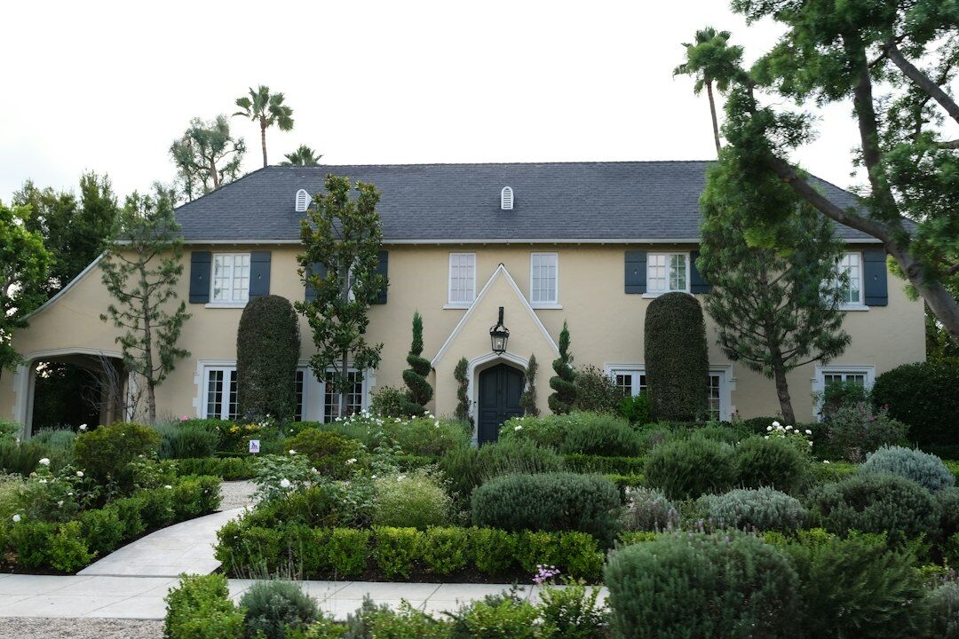 celebrity outdoor patio