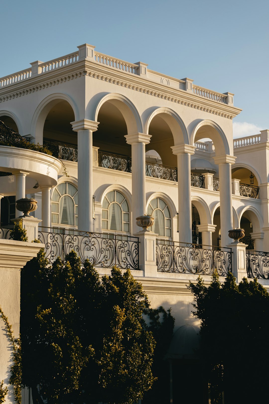 celebrity mansion exterior